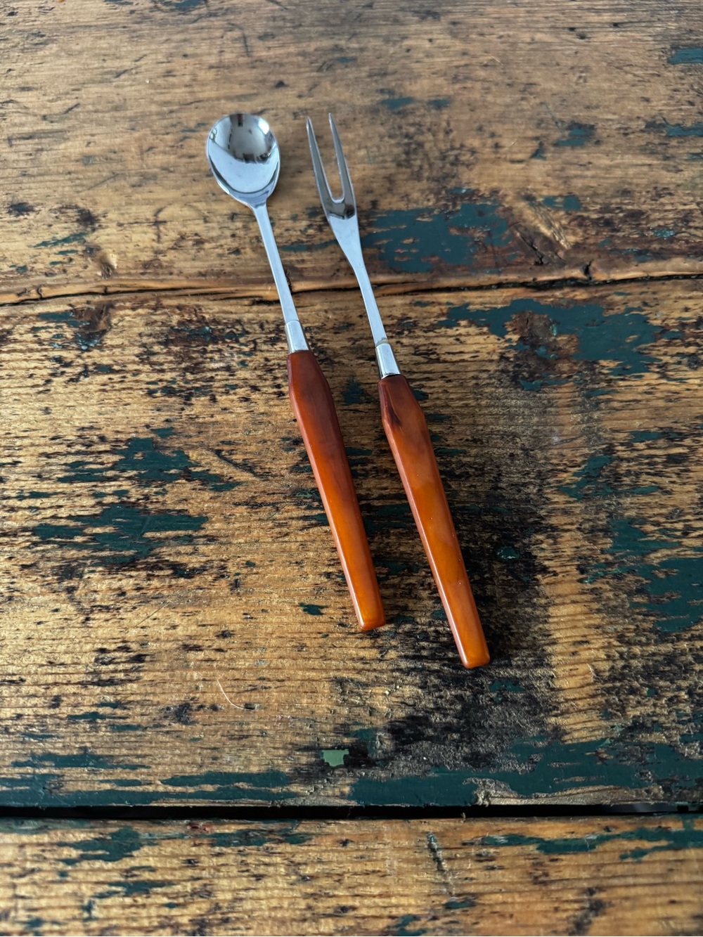 Amber Handle Stainless Steel Serving Fork and Spoon Set